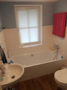 Wohnung Groot Badezimmer mit Badewanne