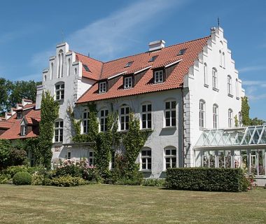 Denkmalgeschütztes Gebäude des Ritterguts Streu in Schaprode-Streu (Rügen)